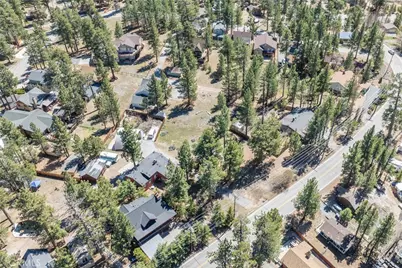 351 Edgemoor, Big Bear Lake, CA 92315 - Photo 13