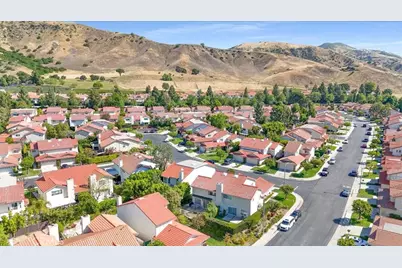 12223 Shady Hollow, Porter Ranch, CA 91326 - Photo 57