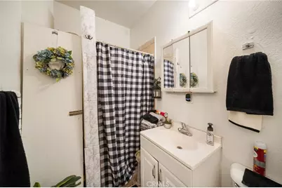 3016 Inez, Los Angeles, CA 90023 - Photo 11