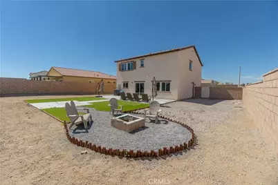 11347 Quail Hollow Street, Victorville, CA 92392 - Photo 7
