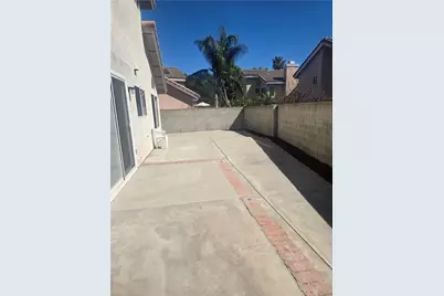 13747 Cabrillo Court, Fontana, CA 92336 - Photo 17