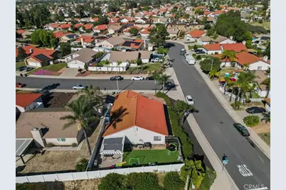 39769 Firethorn Court, Murrieta, CA 92563 - Photo 5