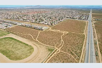 5 Palmdale, Adelanto, CA 92301 - Photo 5