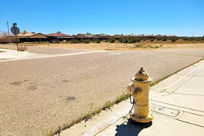 5 Palmdale, Adelanto, CA 92301 - Photo 15