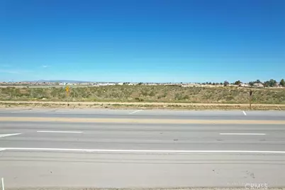 5 Palmdale, Adelanto, CA 92301 - Photo 31