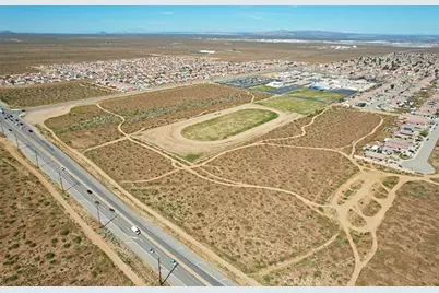 5 Palmdale, Adelanto, CA 92301 - Photo 27