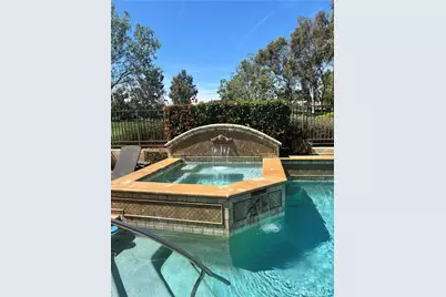 21 Sendero, Rancho Santa Margarita, CA 92688 - Photo 3