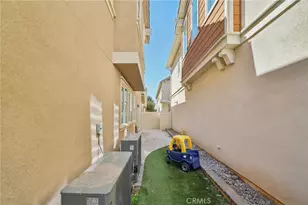 618 S Brampton Ln, Rialto, CA 92376 - Photo 15