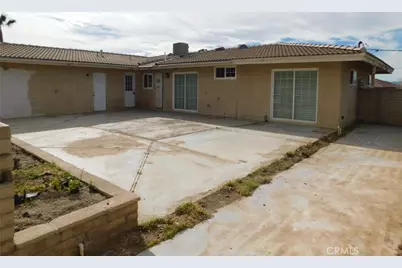 16420 Malahat, Apple Valley, CA 92307 - Photo 5