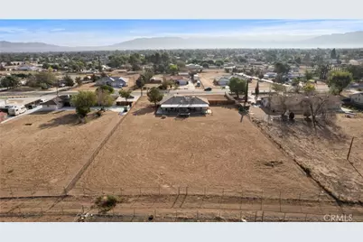 8530 11th, Hesperia, CA 92345 - Photo 31