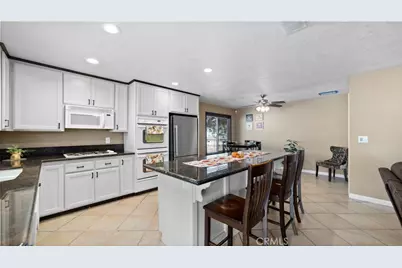 8530 11th, Hesperia, CA 92345 - Photo 13