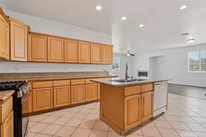 548 Bloomington Avenue, Rialto, CA 92376 - Photo 13