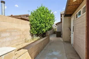 15691 Montgomery, Fontana, CA 92336 - Photo 23