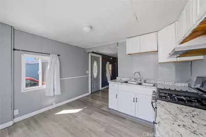 845 W Valley Boulevard #22, Colton, CA 92324 - Photo 13