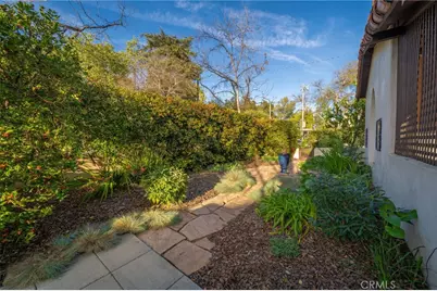 777 N Indian Hill, Claremont, CA 91711 - Photo 43