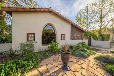 777 N Indian Hill, Claremont, CA 91711 - Photo 47