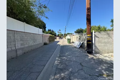 8735 Corbin Avenue, Northridge, CA 91324 - Photo 27