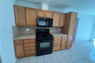 8735 Corbin Ave, Northridge, CA 91324 - Photo 9