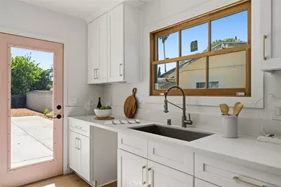 14138 Archwood, Van Nuys, CA 91405 - Photo 13