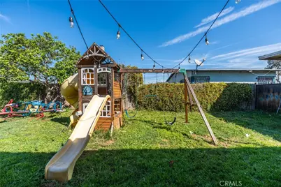 10107 Paloma, Los Angeles, CA 90002 - Photo 9