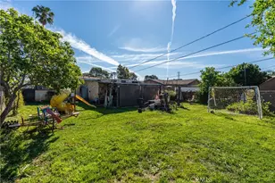 10107 Paloma Ave, Los Angeles, CA 90002 - Photo 7