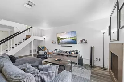 2812 Tuolumne #B, Ontario, CA 91761 - Photo 3