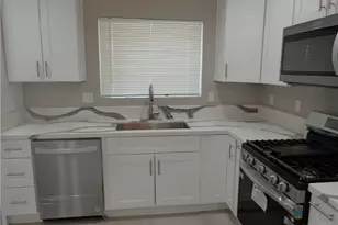 12744 Running Deer, Apple Valley, CA 92308 - Photo 9