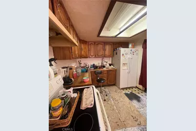 36363 Serra, Hinkley, CA 92347 - Photo 3