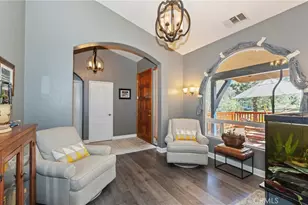26633 Timberline Dr, Wrightwood, CA 92397 - Photo 9