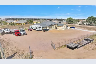 12752 Farmington Street, Oak Hills, CA 92344 - Photo 33