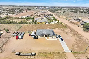 12752 Farmington St, Oak Hills, CA 92344 - Photo 35