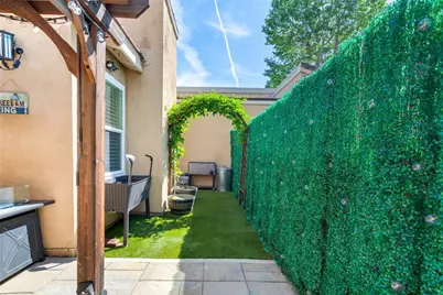 1182 Mountain Gate, Upland, CA 91786 - Photo 19