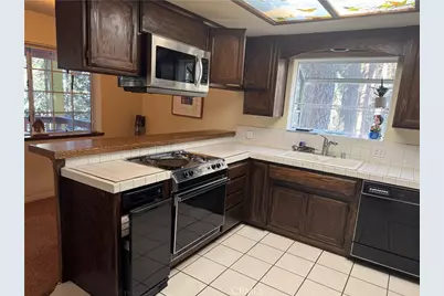 21564 Jobs Peak, Cedarpines Park, CA 92322 - Photo 15