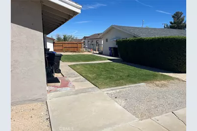 14703 Mesa, Victorville, CA 92395 - Photo 3