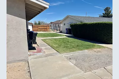 14703 Mesa, Victorville, CA 92395 - Photo 5