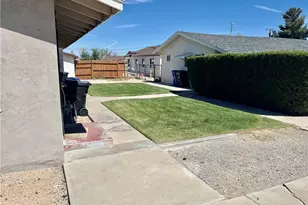 14703 Mesa, Victorville, CA 92395 - Photo 5