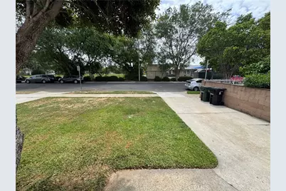 863 N Workman Street, San Fernando, CA 91340 - Photo 3