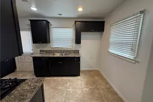 863 N Workman St, San Fernando, CA 91340 - Photo 9