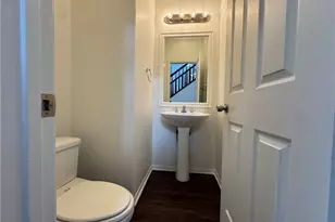 28291 Cedar Ln, Saugus, CA 91350 - Photo 17