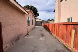 2014 W Dawnview Dr, Rialto, CA 92377 - Photo 43