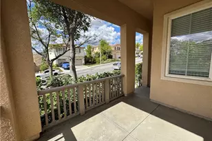 17292 Sierra Sunrise Ln, Canyon Country, CA 91387 - Photo 5