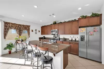 15457 Red Pepper Place, Fontana, CA 92336 - Photo 11