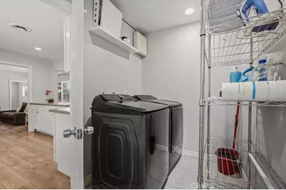 188 E Green, Claremont, CA 91711 - Photo 17