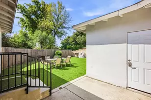 188 E Green, Claremont, CA 91711 - Photo 35