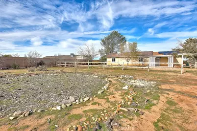 22133 Thunderbird, Apple Valley, CA 92307 - Photo 21