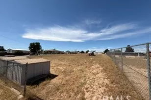 11906 Bornite, Hesperia, CA 92345 - Photo 17