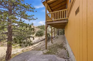 33052 Donner, Running Springs, CA 92382 - Photo 31