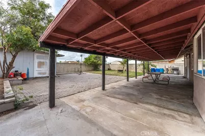 14035 Clover Court, Fontana, CA 92335 - Photo 35
