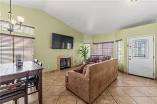 14035 Clover Ct, Fontana, CA 92335 - Photo 7