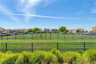 17024 Red Tail Ln, Fontana, CA 92336 - Photo 33